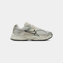 Nike V5 RNR Spruce Fog Metallic Silver Summit White